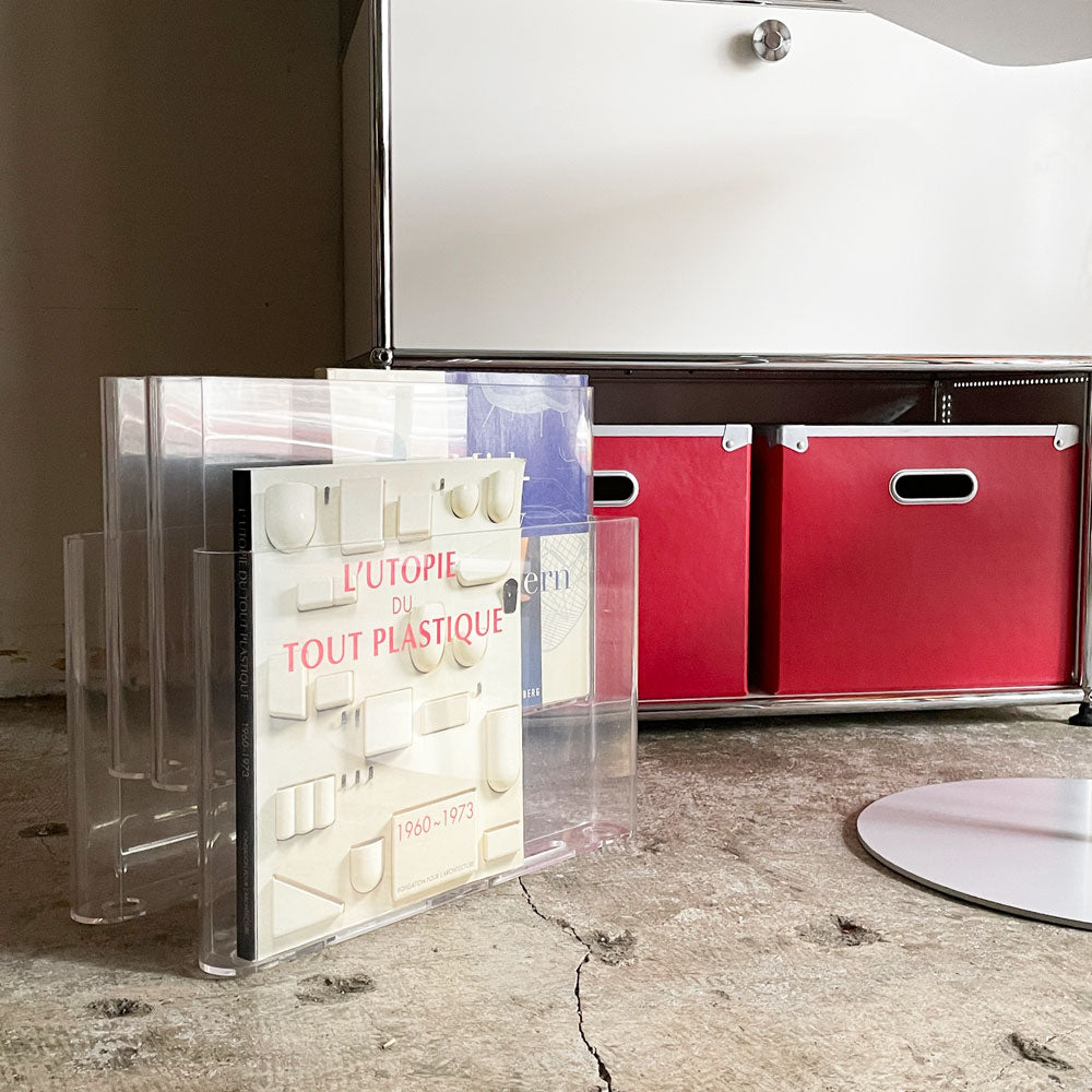 【自由が丘店】カルテル Kartell ポルタリビステ Portariviste マガジンラック 2段 4ポケット ジオット・ストッピィノ Giotto Stoppino クリア イタリア 廃番 買取させていただきました。