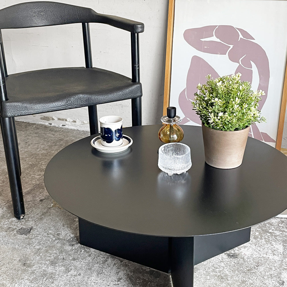 【自由が丘店】ヘイ HAY スリットテーブル SLIT TABLE XL サイドテーブル ローテーブル コーヒーテーブル ラウンド Φ65cm ブラック デンマーク 北欧家具 買取させていただきました。
