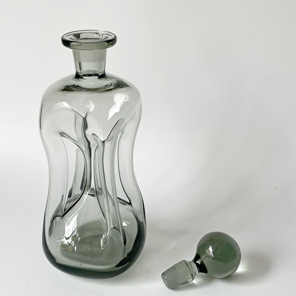 【下北沢店】ホルムガード Holmegaard kluk kluk デキャンタ デカンタ ガラスボトル スモーク H30.5cm Jakob E.Bang デンマーク 北欧食器 買取させていただきました。