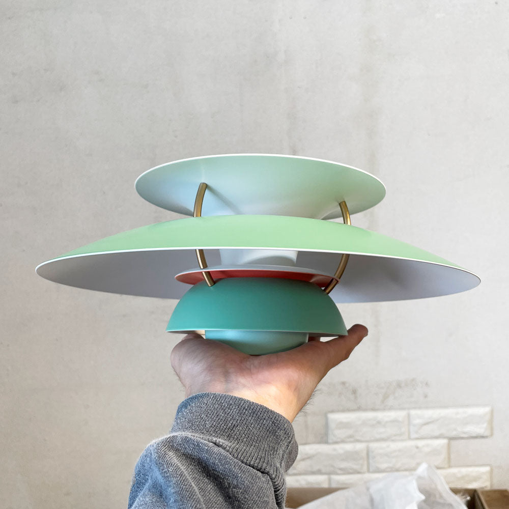 【経堂店】ルイスポールセン Louis Poulsen PH5 ミニ mini グリーン・グラデーション ポール・ヘニングセン デンマーク 箱付き 新品未使用 買取させていただきました。