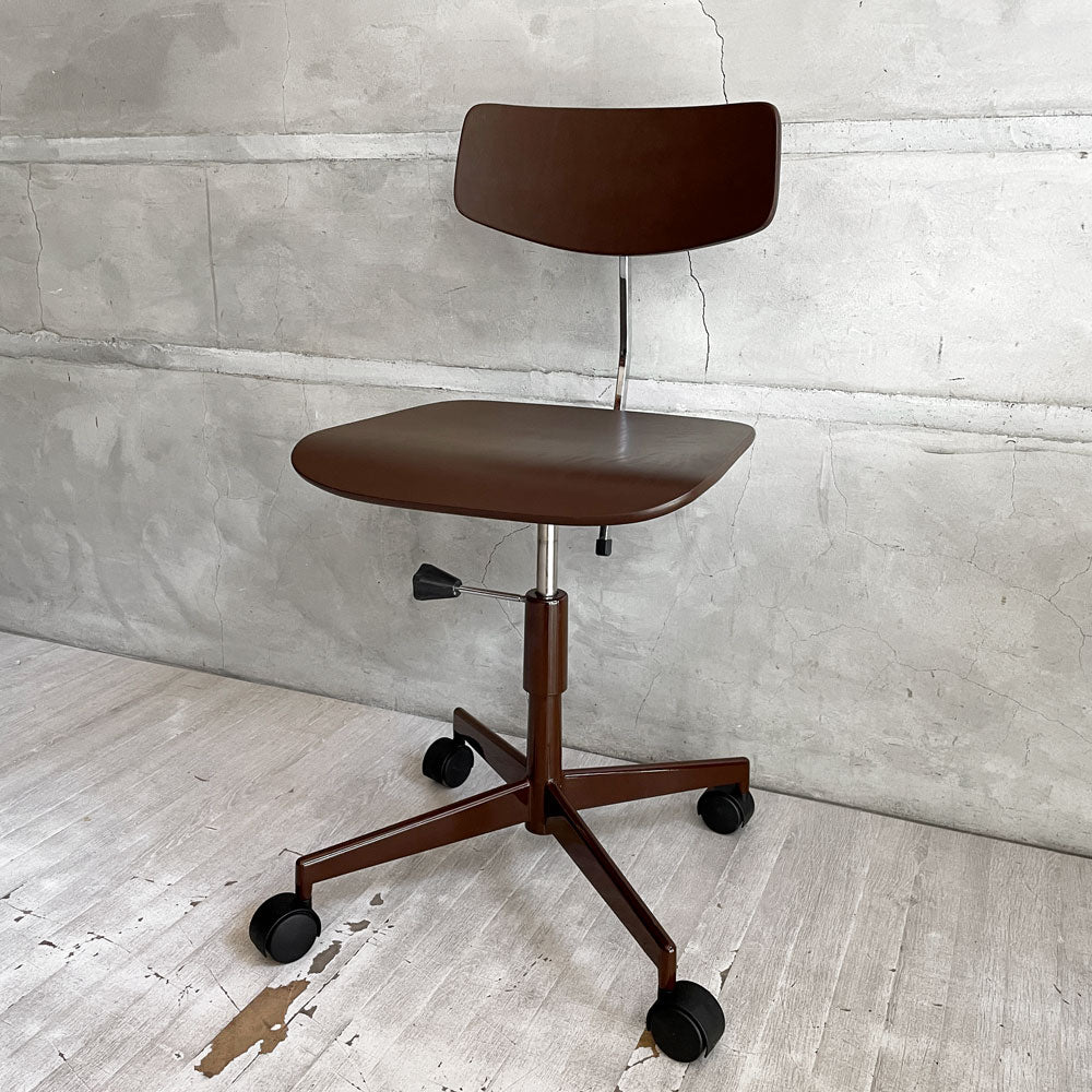 【学芸大学店】ラボファ Labofa デスクチェア オフィスチェア プライウッド ブラウン ダブルホイール 高さ調整可 デンマーク製 北欧家具 買取させていただきました。
