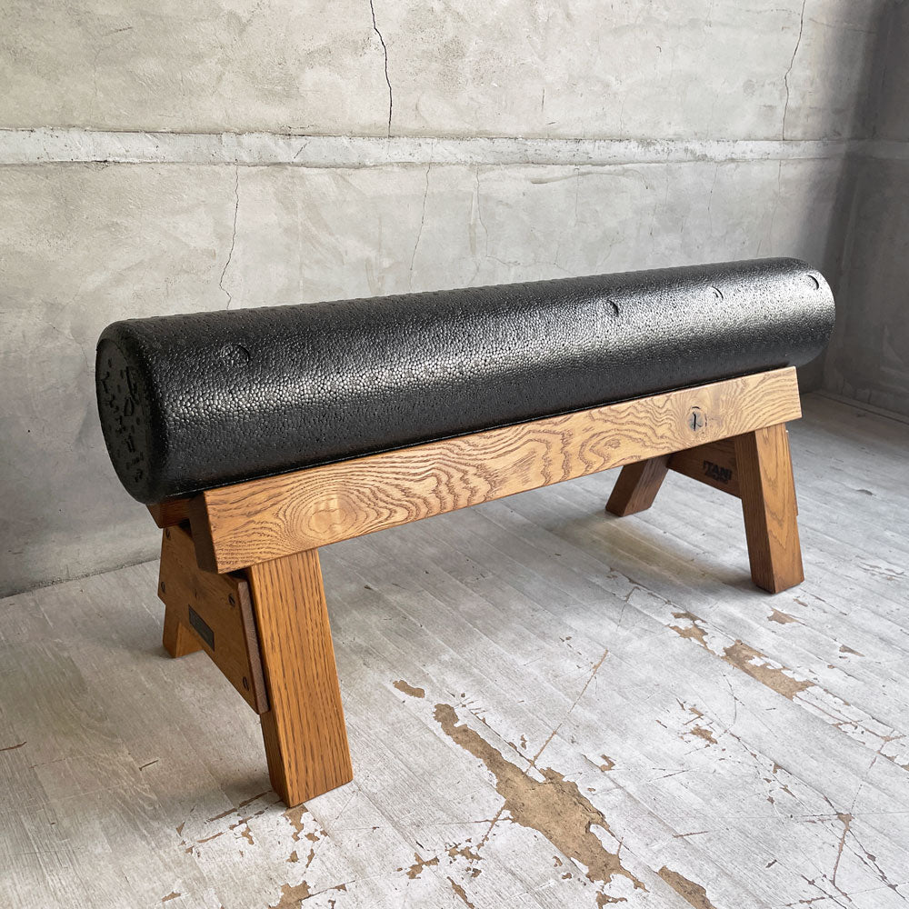 【学芸大学店】トラックファニチャー TRUCK FURNITURE フォームローラースタンド FOAM ROLLER STAND ナラ無垢材 トレーニング 筋トレ 買取させていただきました。