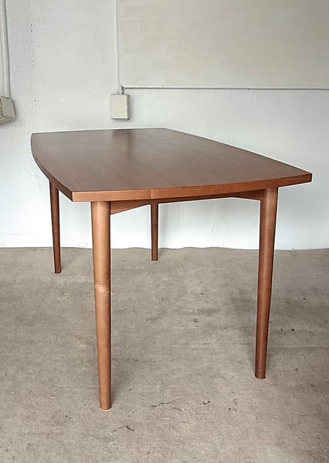 UNICO HOLM dining table～ウニコ　ホルム　ダイニング　テーブル　ウォールナット天板