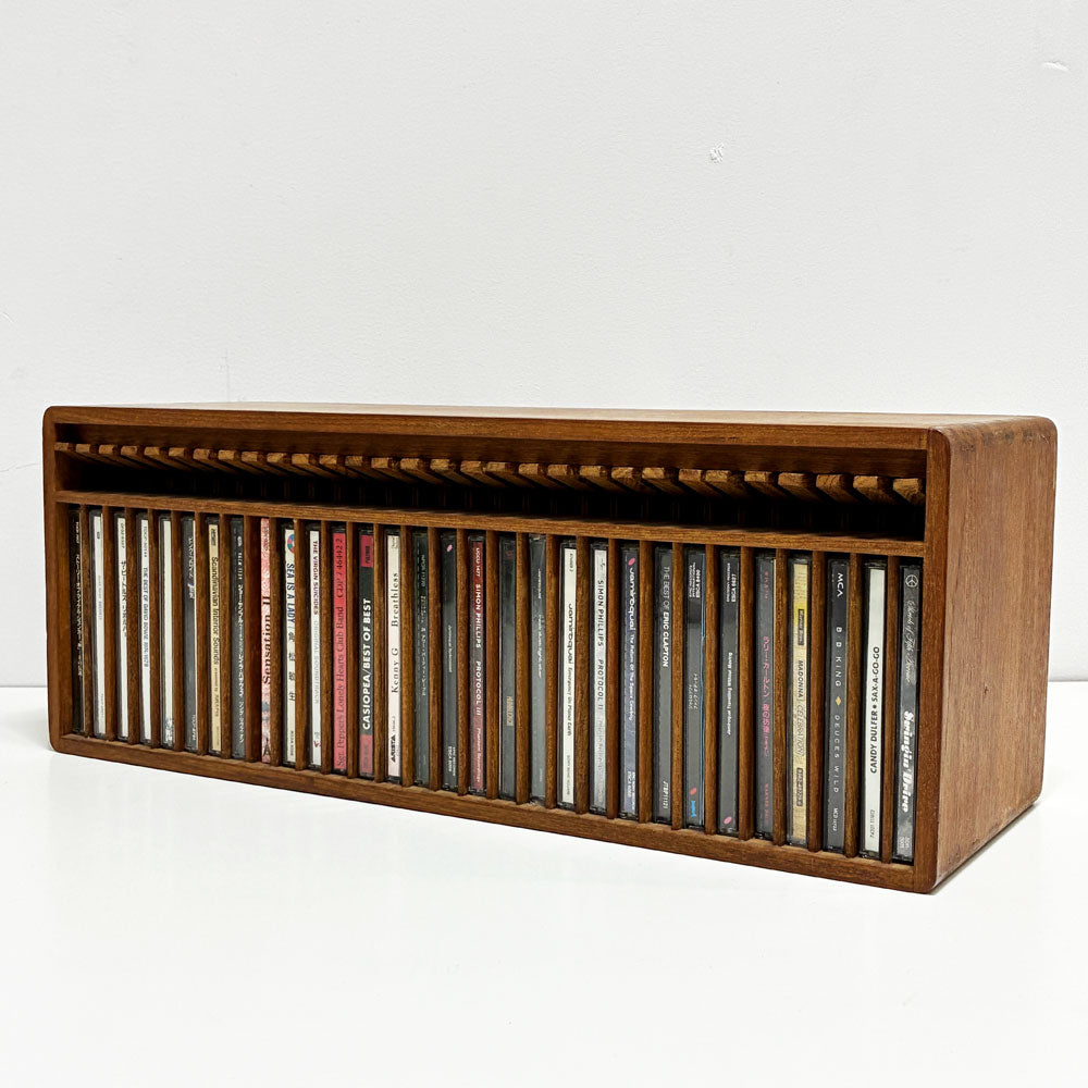 【祖師ヶ谷大蔵店】カルマーデザインズ Kalmar Designs 壁掛けCDホルダー チーク無垢材 北欧家具 デンマーク ビンテージ 買取させていただきました。