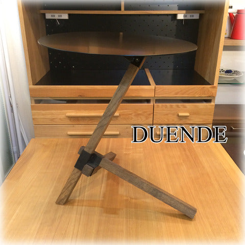 DUENDE デュエンデ TRE トレ サイドテーブル スチール x オーク材 オイルフィニッシュ ～  スタイリッシュに佇むオブジェのようなインテリア 【買取と販売とレンタルのお店】