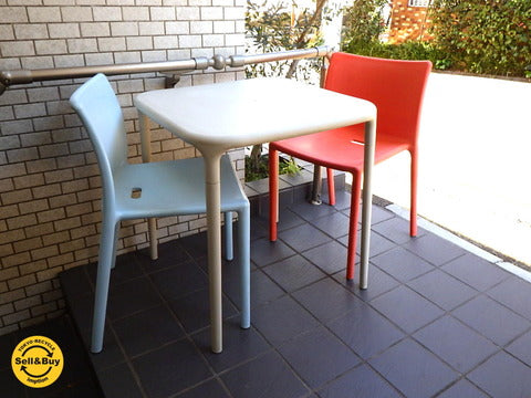 イタリア MAGIS マジス AIR-TABLE ＆AIR∸CHAIR ジャスパー モリソン ～ バルコニーもカフェスタイルに【買取と販売とレンタルのお店】