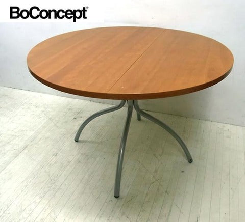 チェリー材×スチールレッグ人気のアーバンデザイン！デンマーク BoConcept/ボーコンセプト Occa/オッカシリーズ バタフライ ラウンドテーブル【買取と販売とレンタルのお店】