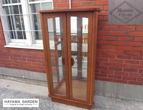 ～シンプルな装飾で見せる収納に特化した家具～ 『 Hayama Garden（葉山ガーデン） 』 さくら工芸 ダウンライト付 キュリオケース / ガラスキャビネット 【出張買取＆販売＆レンタル】