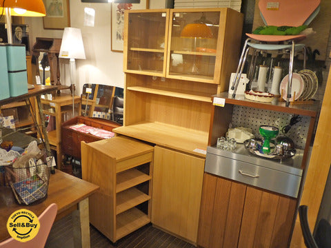 無印良品 MUJI タモ材 ナチュラル 木製カップボード ワゴン付き キッチンボード 食器棚～【買取と販売とレンタルのお店】
