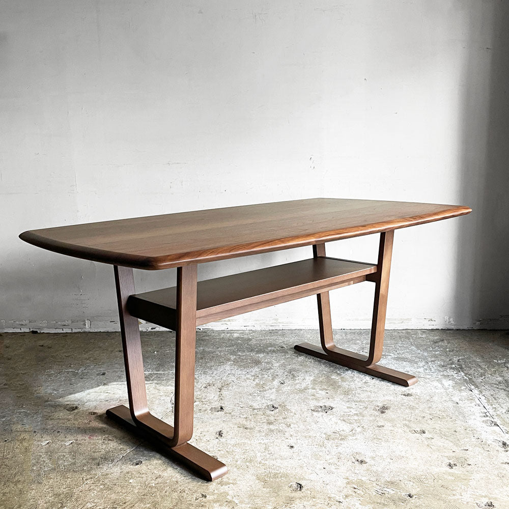 【自由が丘店】イヨベ工芸社 IYOBE F&BW ダイニングテーブル リビング W150cm ウォールナット材 美品 買取させていただきました。