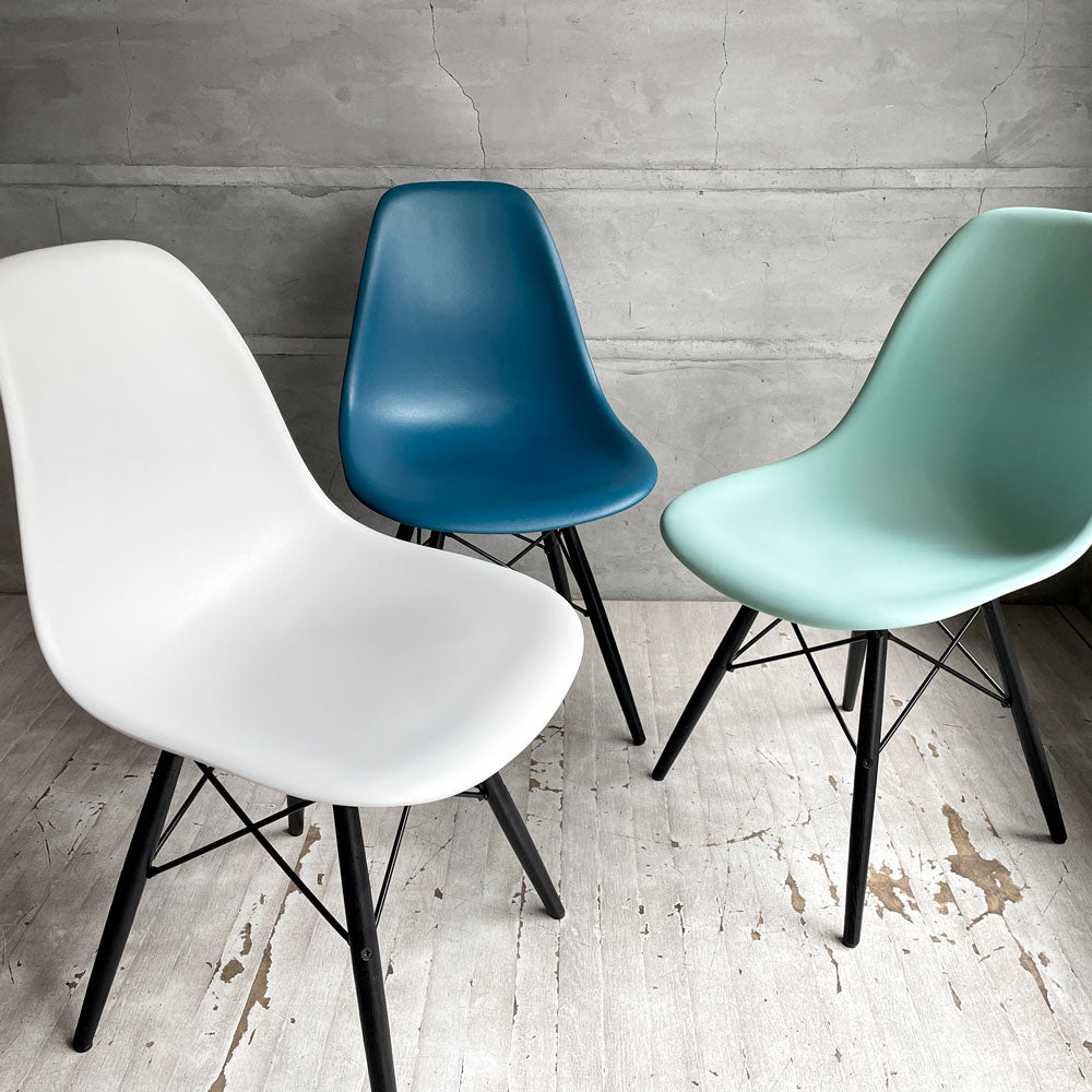 【学芸大学店】ハーマンミラー HermanMiller サイドシェルチェア ドゥエルレッグ DSW エボニー ポリプロピレン製 イームズ ミッドセンチュリー  3脚 買取させていただきました。