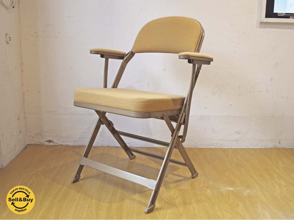 クラリン CLARIN フォールディングチェア アーム付き FOLDING CHAIR WITH ARM Amber 折り畳みチェア P.F.S.取扱 米国 中古品 買い取りしました。