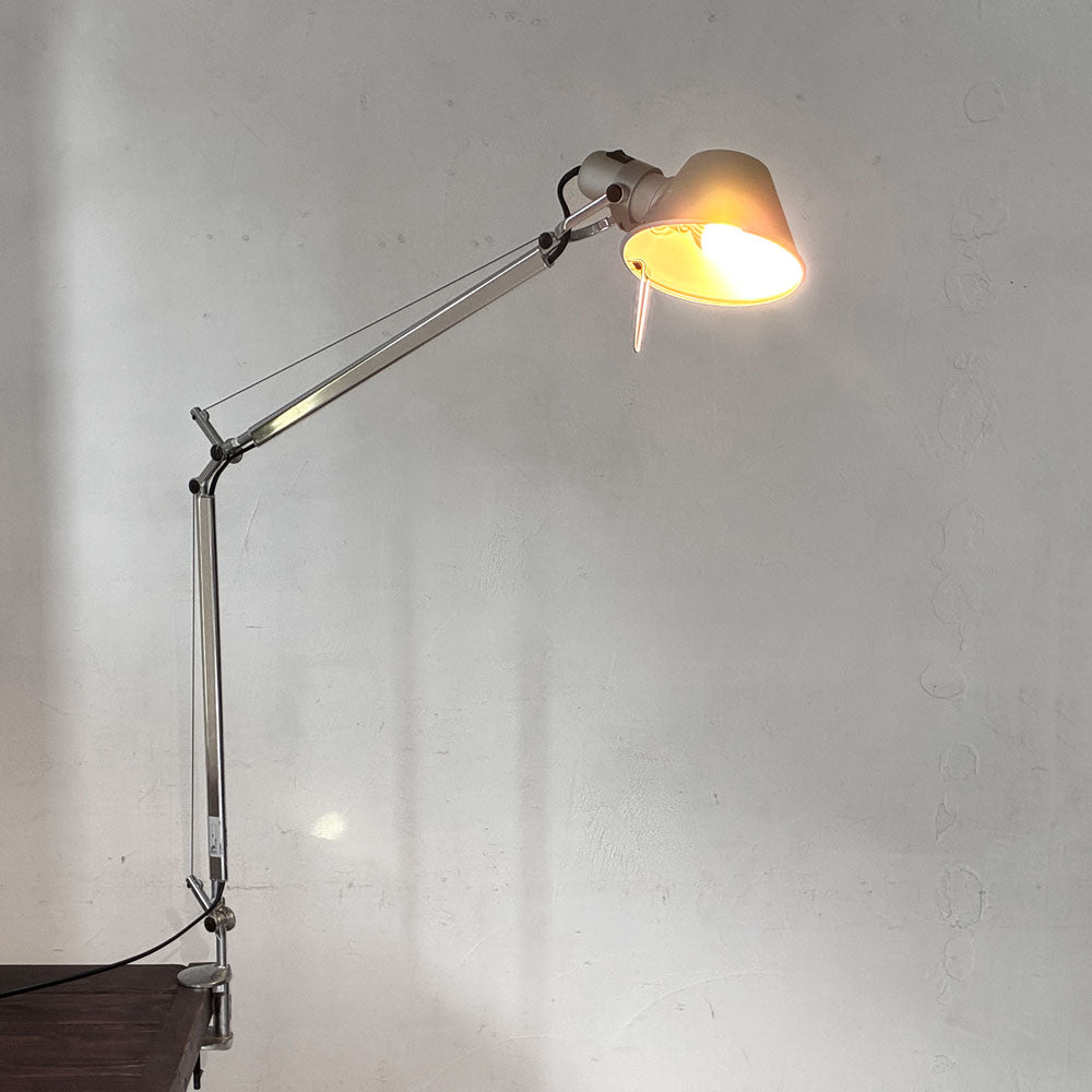 【下北沢店】 アルテミデ Artemide トロメオ TOLOMEO モーゼット MORSETTO デスクランプ クランプ式 アームライト ミケーレ・デ・ルッキ ヤマギワ取扱い 買取させていただきました。