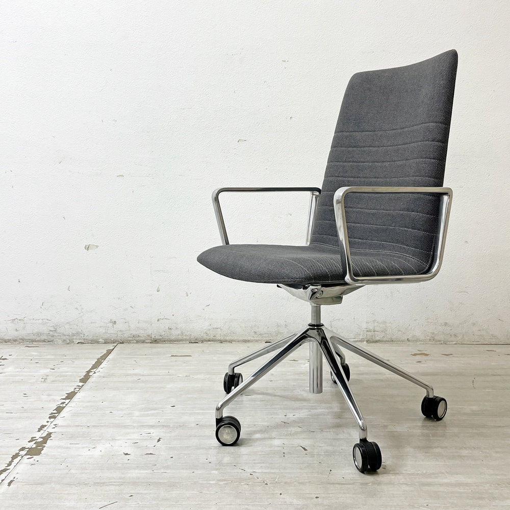 【祖師ヶ谷大蔵店】アンドリューワールド Andreu World フレックス エグゼクティブ Flex Executive インターミディエイトバック アームチェア デスクチェア アルミ キャスターベース ガス圧昇降 買取させていただきました。