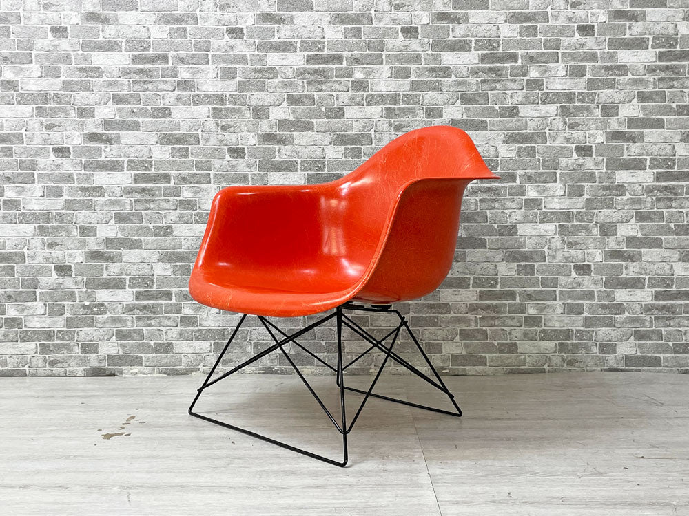 ハーマンミラー Herman Miller アームシェルチェア LAR 現行FRP製 オレンジ キャッツクレイドル ラウンジベース C&R イームズ 中古品 買い取りしました。