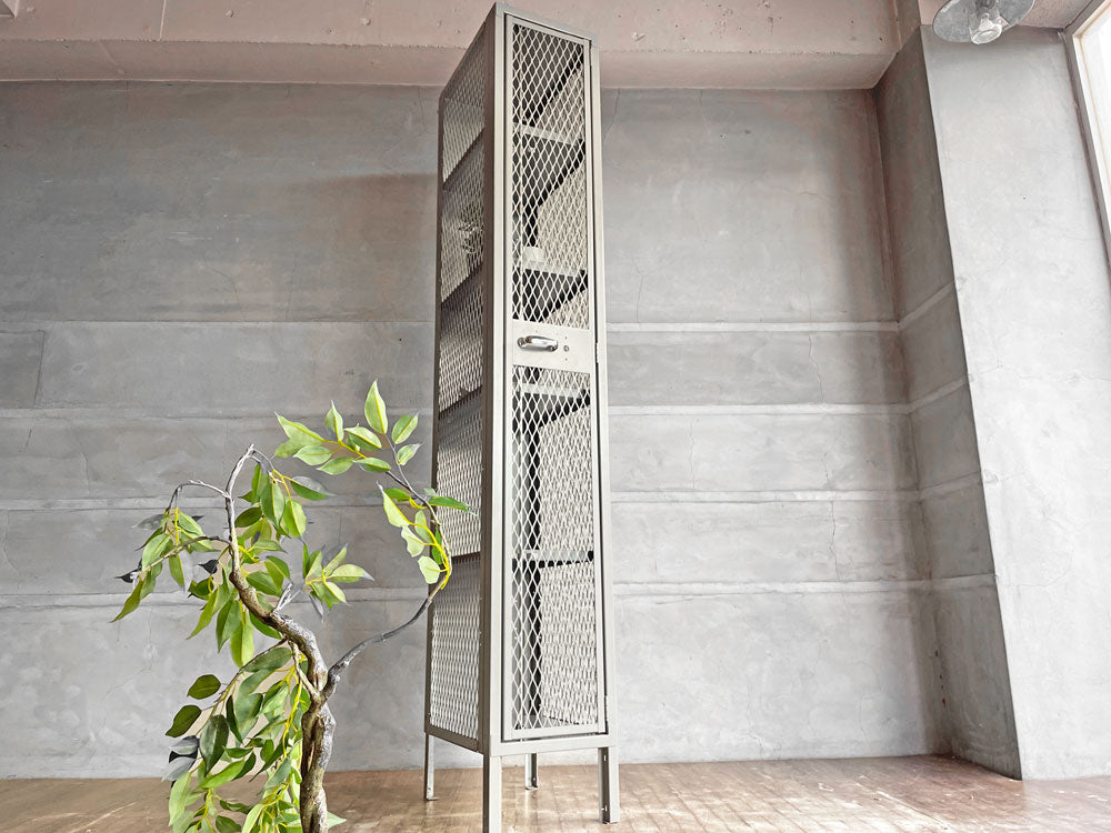 リオン LYON メッシュロッカー MESH LOCKER スチール グレー W30.5 パシフィックファニチャー P.F.S取扱 インダストリアル USA 廃番希少 現状品 中古品 買い取りしました。