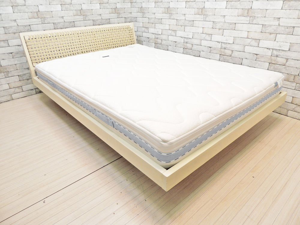 カッシーナ イクスシー cassina ixc. East by Eastwest カルナ CARNA ベッドフレーム セミダブル SW BED マニフレックス magniflex マットレス付  中古品 買い取りしました。