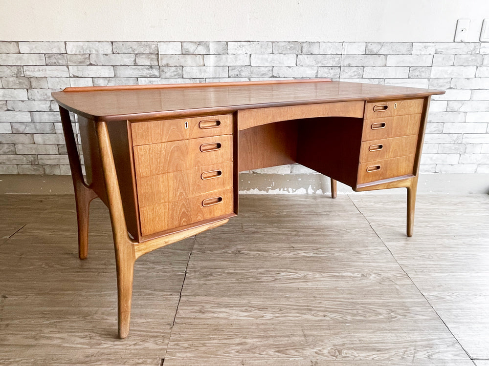 デンマーク ビンテージ Danish Vintage チーク材 両袖 デスク スヴェンド・アジ・マドセン Svend Aage Madse 鍵付き 北欧家具 中古品 買い取りしました。