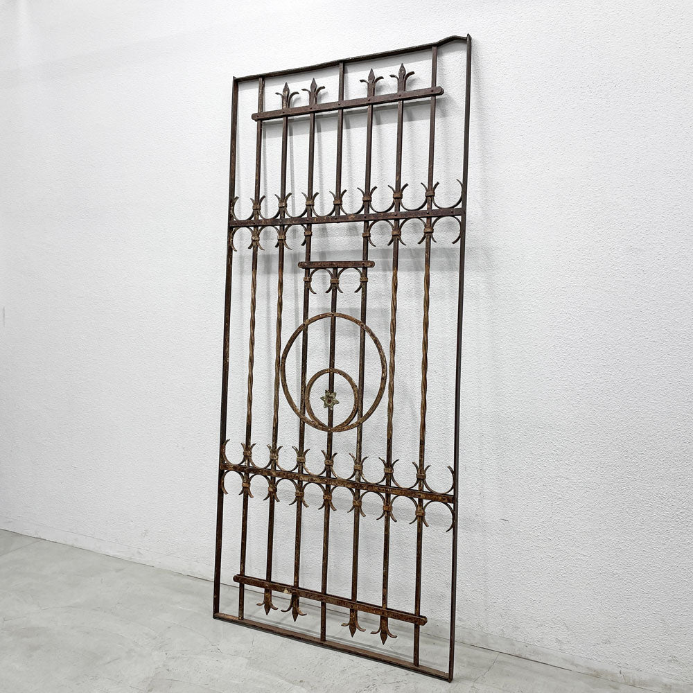 【登戸BASE店】ヨーロピアンビンテージ European Vintage アイアンフェンス ガーデンフェンス 柵 ドア 鉄扉 建具 シャビーシック 店舗什器 買取させていただきました。