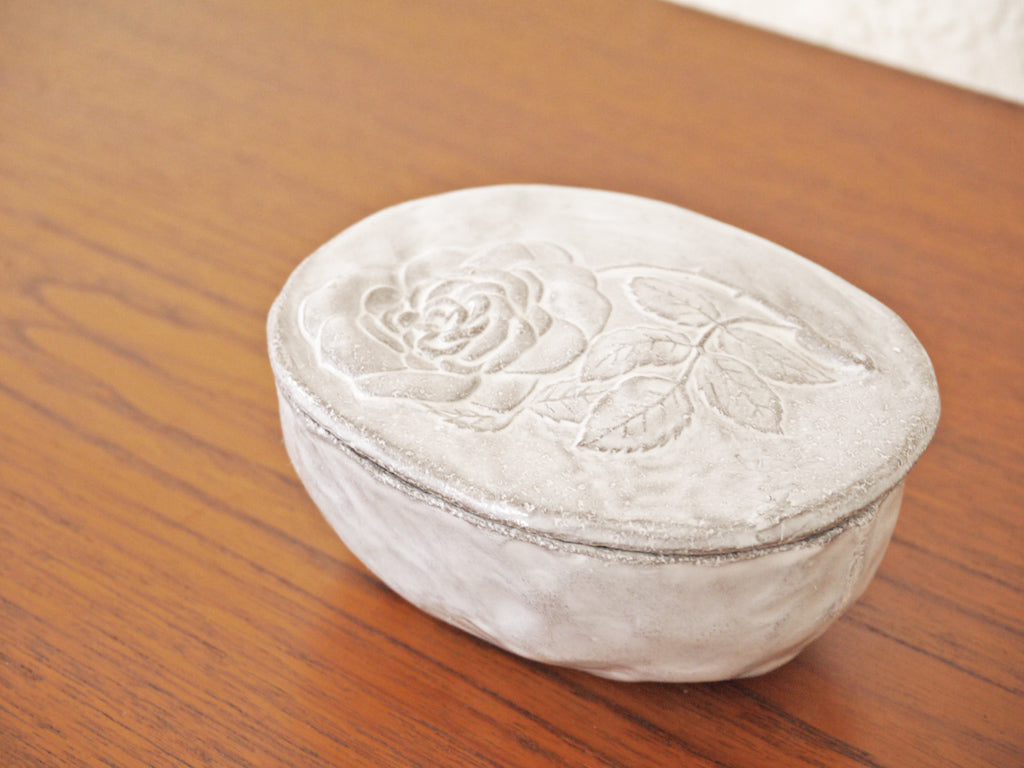 アスティエ・ド・ヴィラット Astier de Villatte セツココレクション Setsuko collection 薔薇のボックス フランス 中古品 買い取りしました。