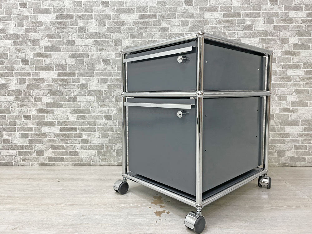 ユーエスエムハラー USM Haller モジュラーファニチャー Modular Furniture ハラーシステム ロールボーイ デスクキャビネット アントラサイト トレイ 鍵付き 中古品 買い取りしました。