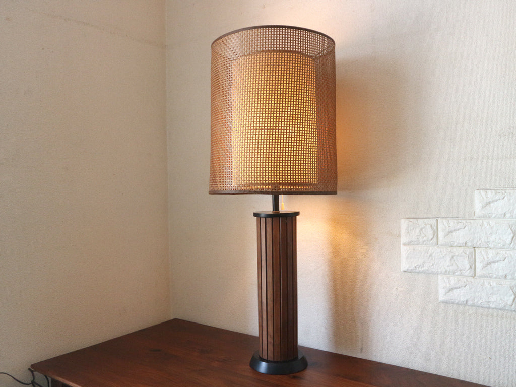 USビンテージ US Vintage テーブルランプ ラタン 籐 ファイバー シェード 高さ92cm ミッドセンチュリーデザイン 中古品  買い取りしました。
