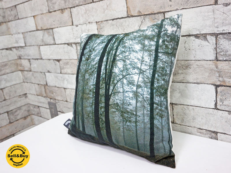 ニコレット ブルンクラウス nicolette brunklaus 霧深い森の風景 クッション H.P.DECO取り扱い   中古品 買い取りしました。祖師ヶ谷大蔵店 出張買取もお任せ下さい。