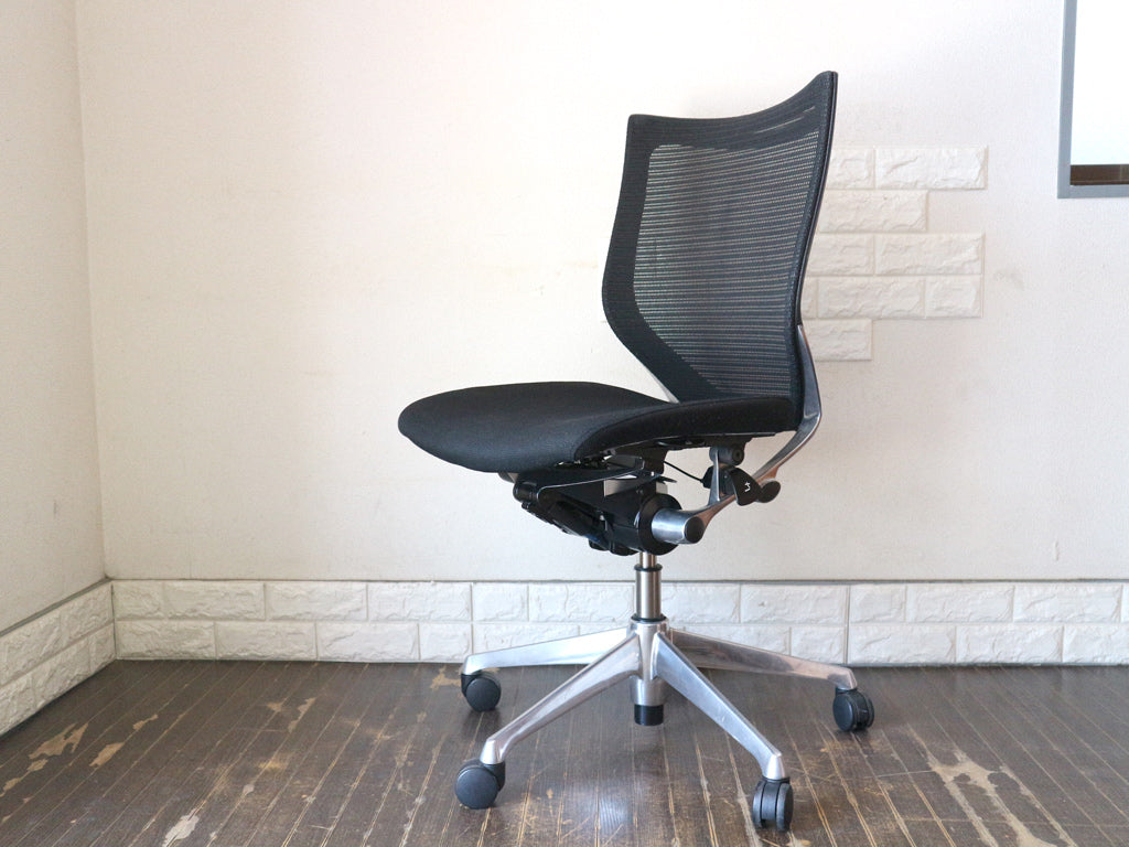 オカムラ okamura バロンチェア Baron Chair オフィスチェア デスクチェア メッシュ背もたれ×ウレタン座面 アームレス ブラック ジョルジェット・ジウジアーロ 中古品  買い取りしました。