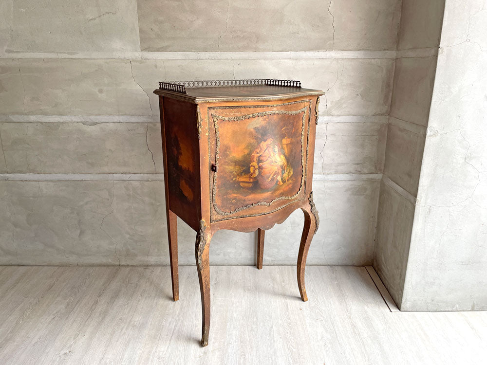 フレンチアンティークデザイン フレンチビンテージ French vintage ヴェルニ・マルタン Vernis Martin スタイル ミュージック キャビネット 猫脚  中古品 買い取りしました。