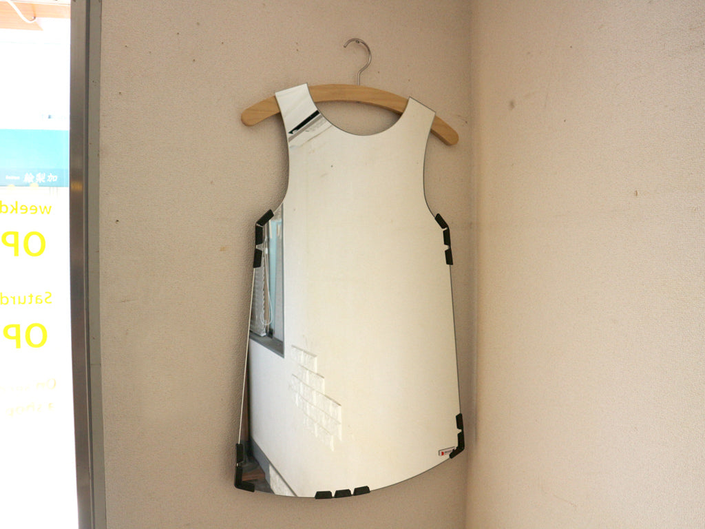 コンランショップ CONRAN SHOP取り扱い DEKNUDT DECORA ドレスミラー DRESS MILLOR WITH HANGER ウォールミラー ワンピース 壁掛け 鏡 中古品  買い取りしました。