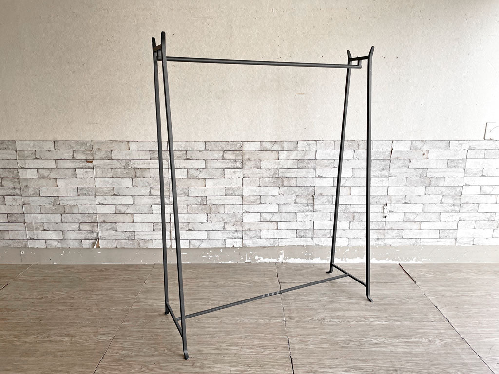 インダストリアルデザイン アイアン ハンガーラック W119.5cm ブラック 工業系 店舗什器 中古品 買い取りしました。
