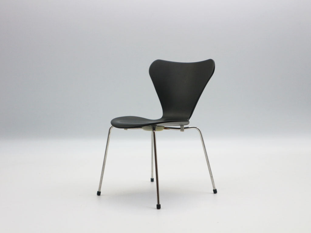1:6 Design セブンチェア SEVEN CHAIR ミニチュア オブジェ 置物 インテリア 1/6スケール アルネ・ヤコブセン Arne Jacobsen 北欧雑貨 デンマーク 中古品  買い取りしました。