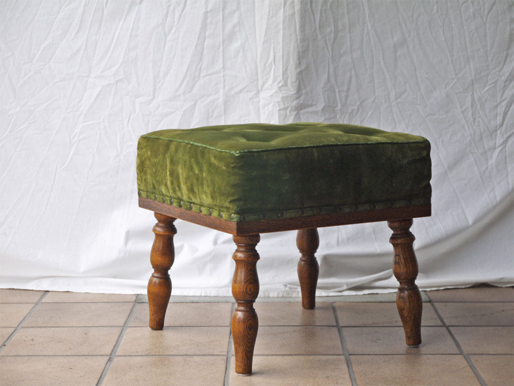 三越ブルージュ Brugge オーク無垢材 オットマン スツール モケットグリーンシート 英国カントリー ジャパンビンテージ  中古品 買い取りしました。