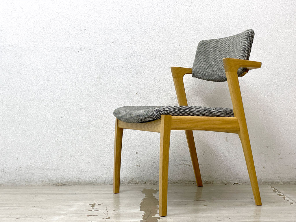冨士ファニチア FUJI FURNITURE コティ Koti アームレス ダイニングチェア ハーフアーム オーク材 ファブリック 中古品 買い取りしました。