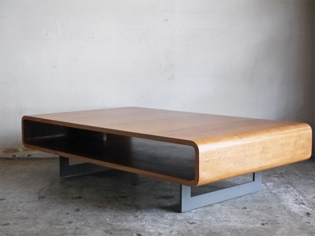 Castlery社 ペリ コーヒーテーブル Peri Coffee Table ローテーブル センターテーブル ミッドセンチュリーモダン 中古品 買い取りしました。