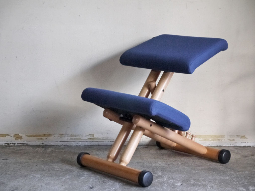 ヴァリエール VARIER ストッケ STOKKE マルチバランス MULTI ネイビー バランスチェア 北欧 ノルウェー 中古品 買い取りしました。