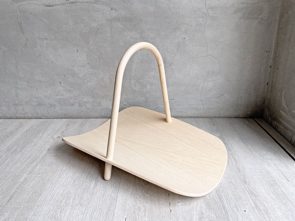 フリッツハンセン Fritz Hansen バスケット BASKET アッシュ材 マガジンホルダー ベンジャミン・ヒューバート 定価￥34,980- 中古品 買い取りしました。