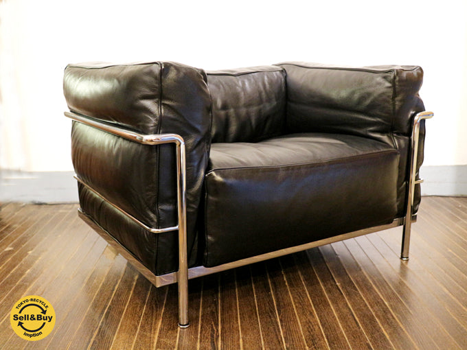 カッシーナ Cassina LC3 ソファ 1シーター フェザー  FX革 本革 ル・コルビュジェ ピエール・ジャンヌレ シャルロット・ペリアン デザイン  ～建築界のピカソと呼ばれるル・コルビジェの名作椅子～ 【 買取と販売とレンタルのお店 】