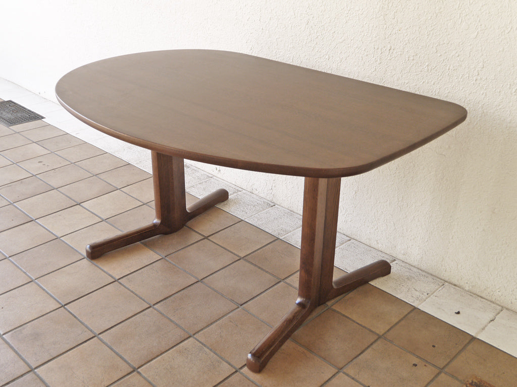 カリモク karimoku シェリー ダイニングテーブル ウォールナット材 ダークブラウン W125cm モダンデザイン 中古品 買い取りしました。