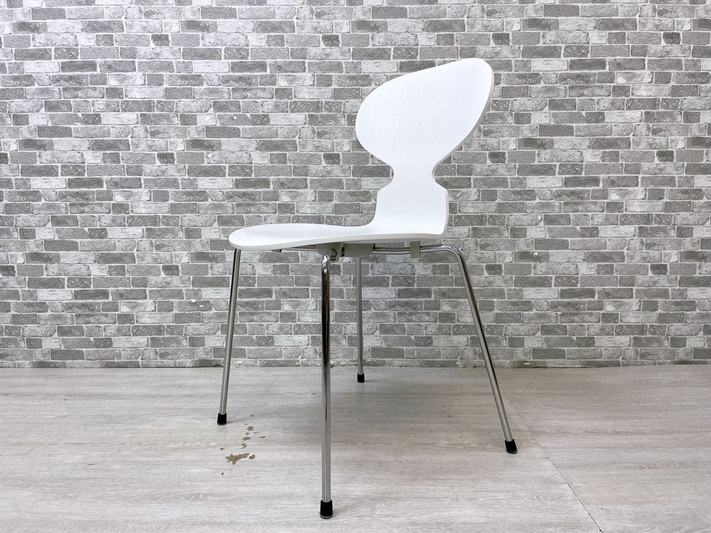 フリッツハンセン Fritz Hansen アントチェア ANT CHAIR アリンコチェア カラードアッシュ ホワイト 4本脚 アルネ・ヤコブセン デンマーク 北欧家具  中古品 買い取りしました。