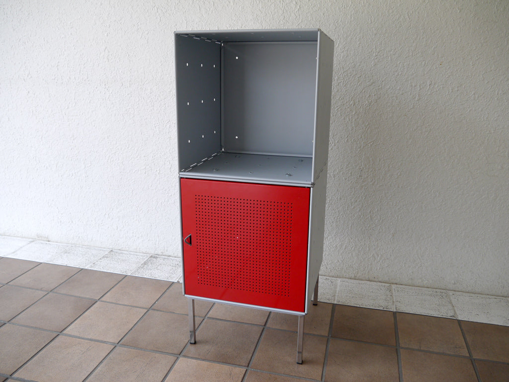 グラペル ハイテック Graepel HIGH TECH モジュールシェルフ ボックスシェルフ キューボ QBO スリムキャビネット シルバー×レッド 中古品 買い取りしました。