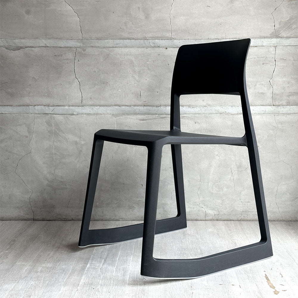ヴィトラ Vitra ティプトン Tip Ton ワークチェア ダイニングチェア デスクチェア ブラック スタッキング チルト機能 定価￥42,900- 中古品 買い取りしました。
