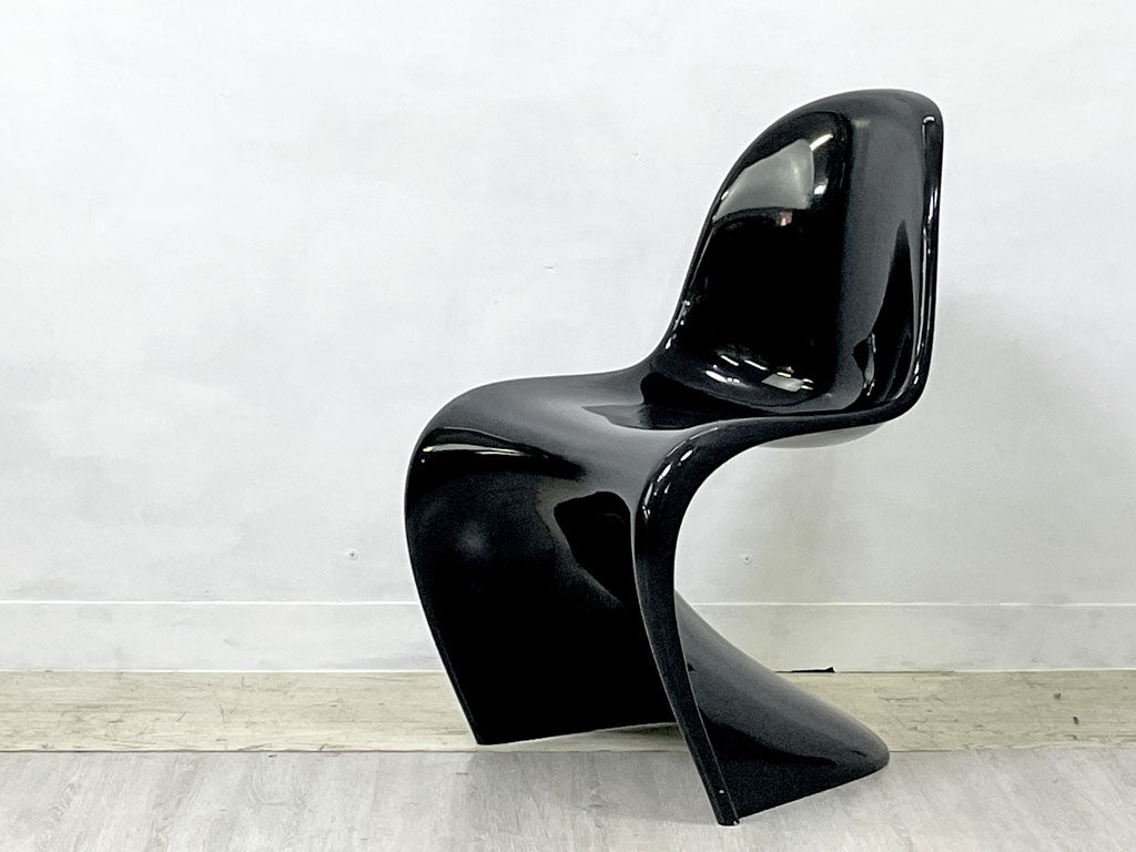 ヴィトラ vitra パントンチェア クラシック ヴェルナーパントン Verner Panton FRP製 ブラック スペースエイジ ミッドセンチュリー 中古品 買い取りしました。