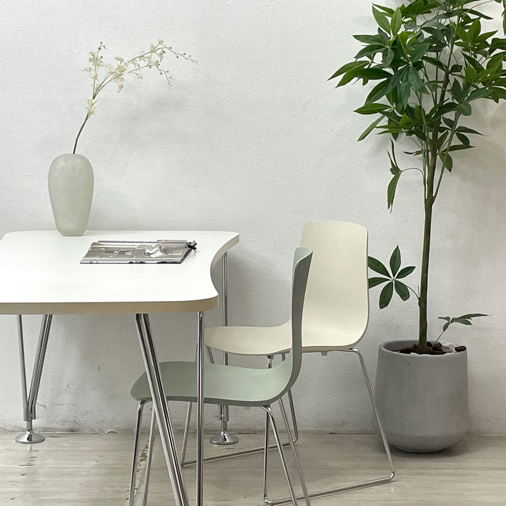 カルテル Kartell マックステーブル MAX TABLE ホワイト ミーティングテーブル 固定脚 フェルーチョ・ラヴィアーニ Ferruccio Laviani 定価￥197,500- A 買い取りしました。