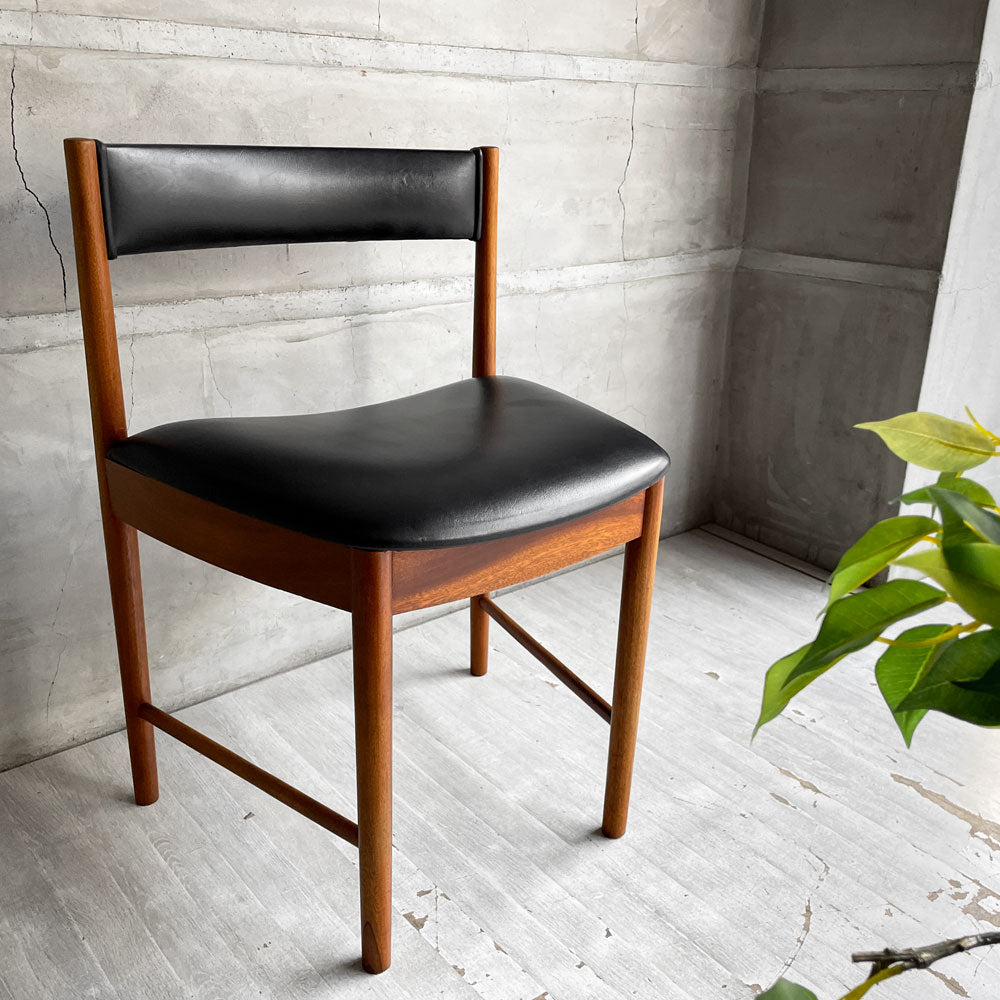 【学芸大学店】マッキントッシュ A.H.McINTOSH ビンテージ S28 ダイニングチェア アフリカンチーク材（アフロモシア）PVCレザー UK 英国家具 ♪ 買取させていただきました。