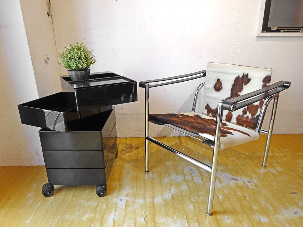 カッシーナ Cassina LC1 スリングチェア 仔牛毛皮 ハラコ ル・コルビュジェ Le Corbusier 定価 : ￥484,000- 美品 ～20世紀を代表する名作～