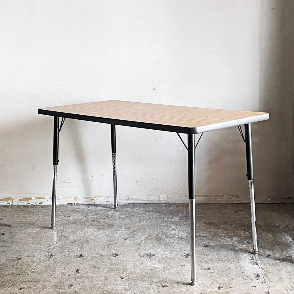 【自由が丘店】バルコ VIRCO 4000 Table S ワークデスク ダイニングテーブル メラミントップ エクステンションレッグ W122cm 買取させていただきました。