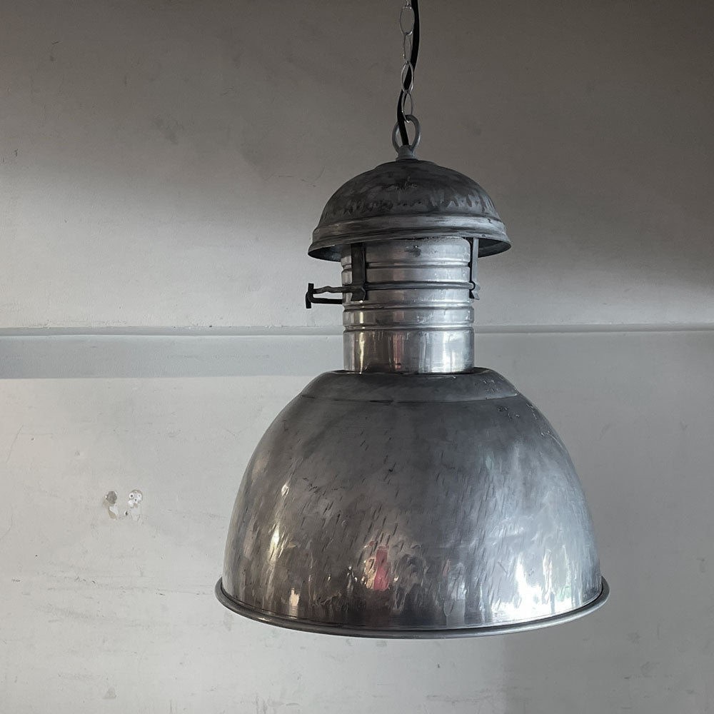 【自由が丘店】■ビンテージ Vintage インダストリアルデザイン Industrial Design ファクトリーランプ ■ 買取させていただきました。