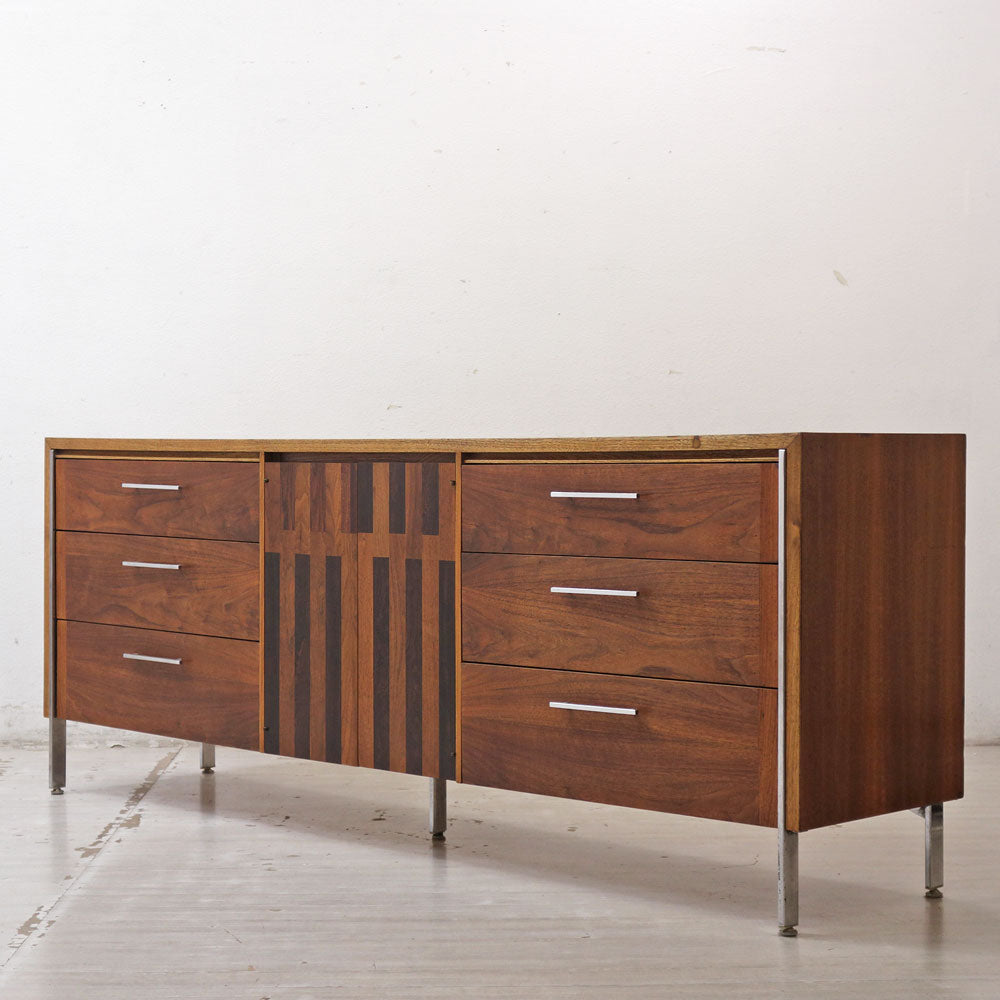 【祖師ヶ谷大蔵店】レーン LANE ロングドレッサー キャビネット サイドボード ウォールナット＆ローズウッド 9ドロワー USビンテージ 買取させていただきました。