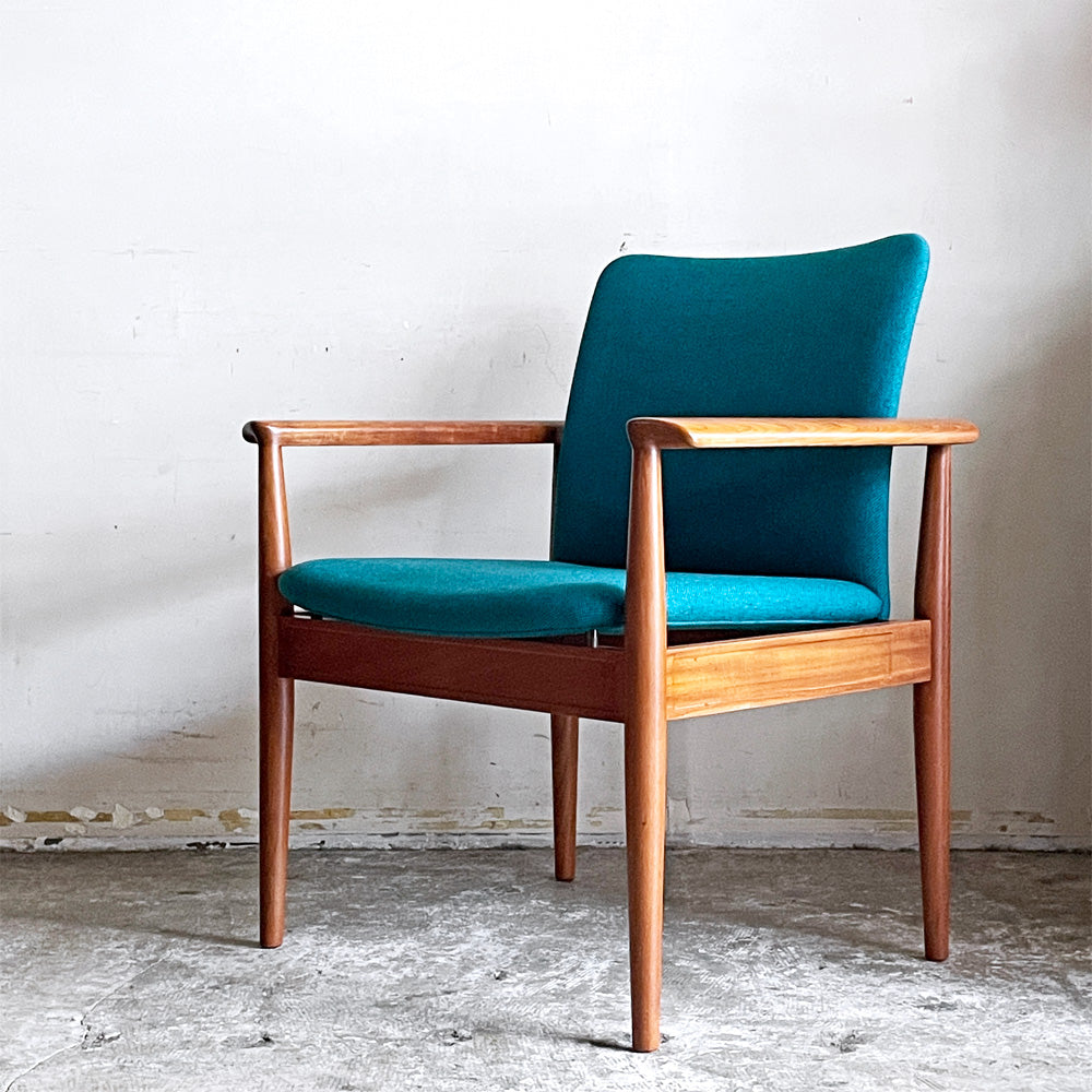 【自由が丘店】フランス＆サン France＆Son No.209 ディプロマットチェア Diplomat Chair ラウンジチェア チーク材 フィンユール Finn Juhl デンマーク 北欧ビンテージ 買取させていただきました。